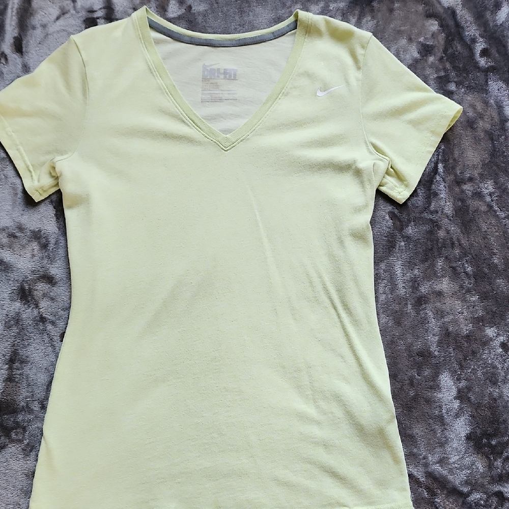 Nike Women's Light Yellow/green V-Neck Tee